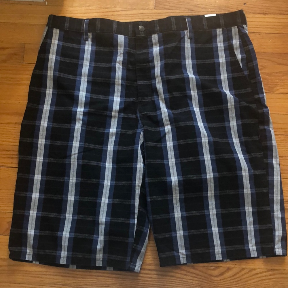 Dickies plaid flat front shorts